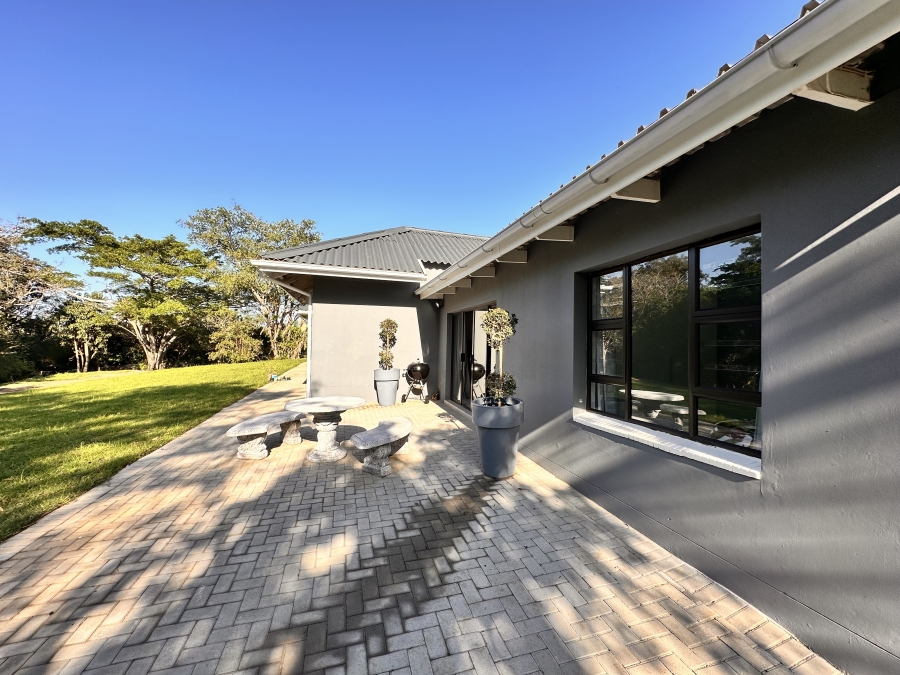 To Let 1 Bedroom Property for Rent in Winterstrand Eastern Cape